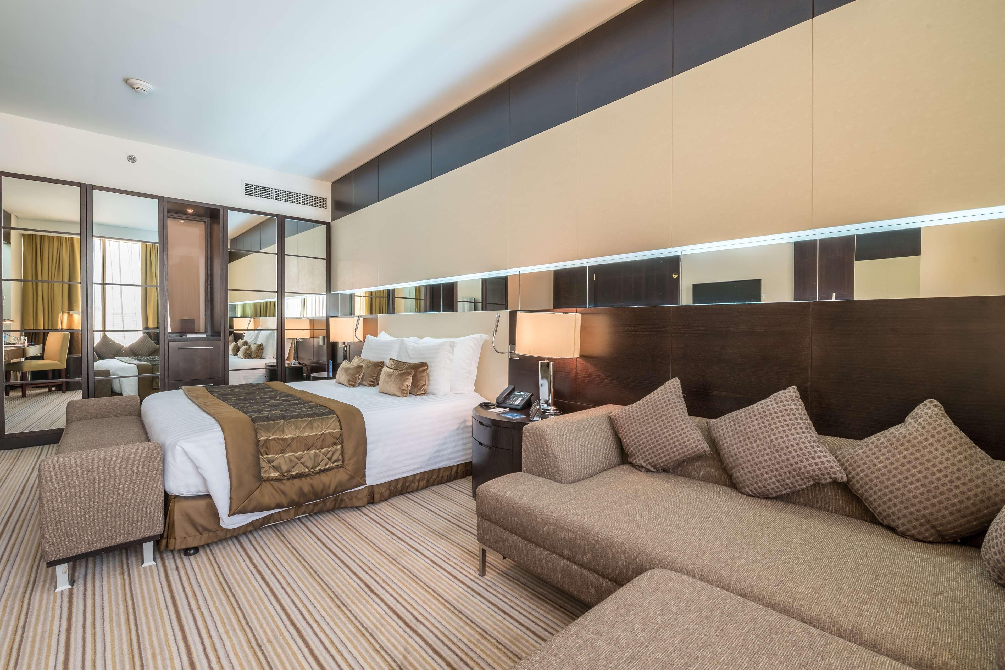 Radisson Blu Hotel, Доха Экстерьер фото